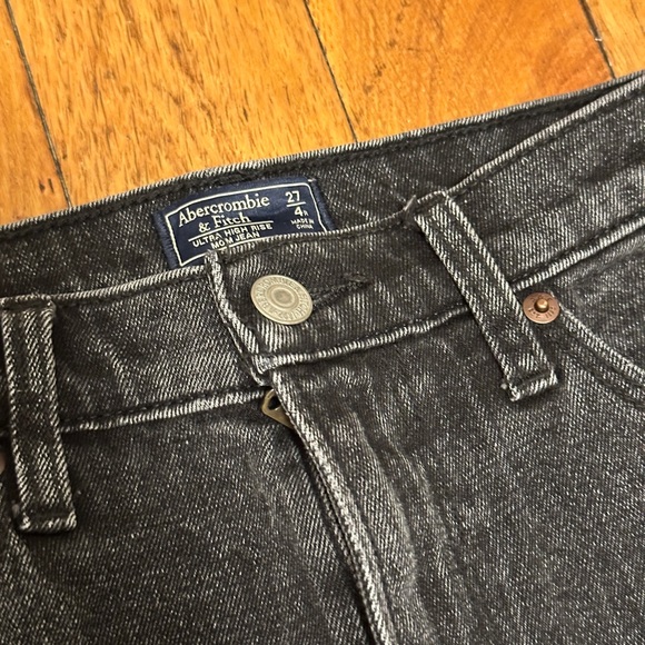 Abercrombie & Fitch Ultra High Rise Mom Jean - Picture 2 of 5
